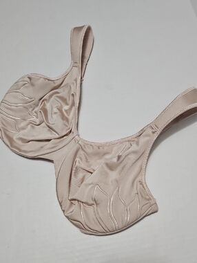 Bali Nude Seamless Underwire Bra - Nude Lined Seamless Pad Shoulders Size 38DD